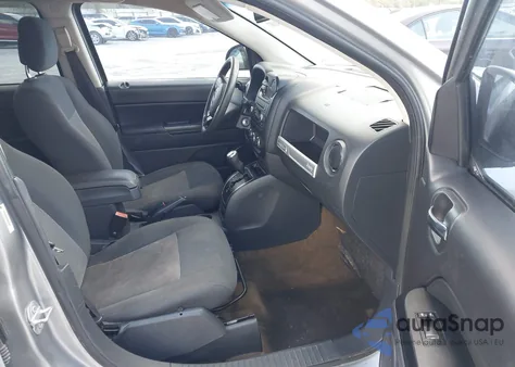 2016 Jeep Compass Sport из США, поврежденный, VIN 1C4NJCBA8GD681599